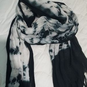Black and white tie dye scarf